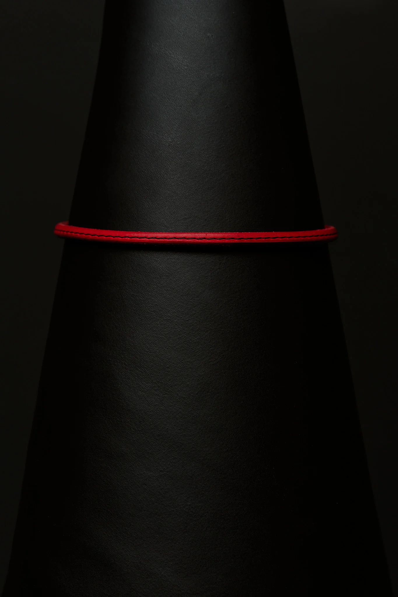 The Peek-A-Boo | Leather Day Collar - Image 3
