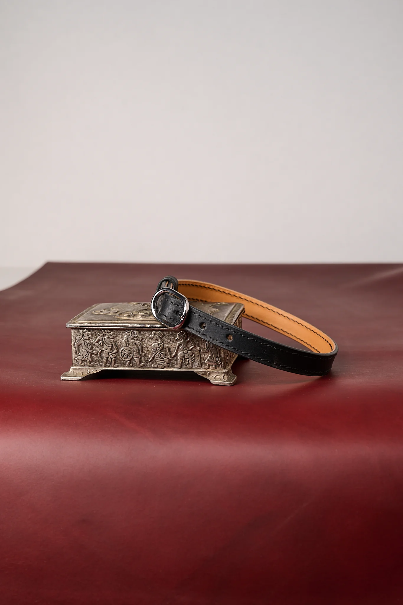 The Classic | Luxury Leather Collar - Image 4